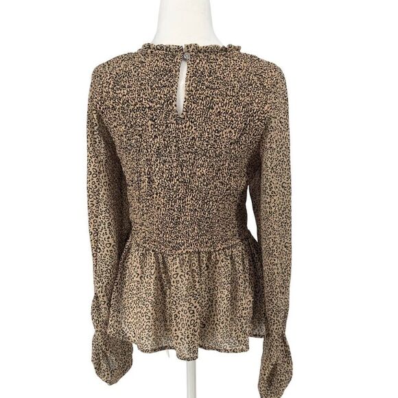 Entro Women’s Smocked Leopard Print Blouse Peplum Long Sleeve Top Size M EUC - Picture 3 of 10